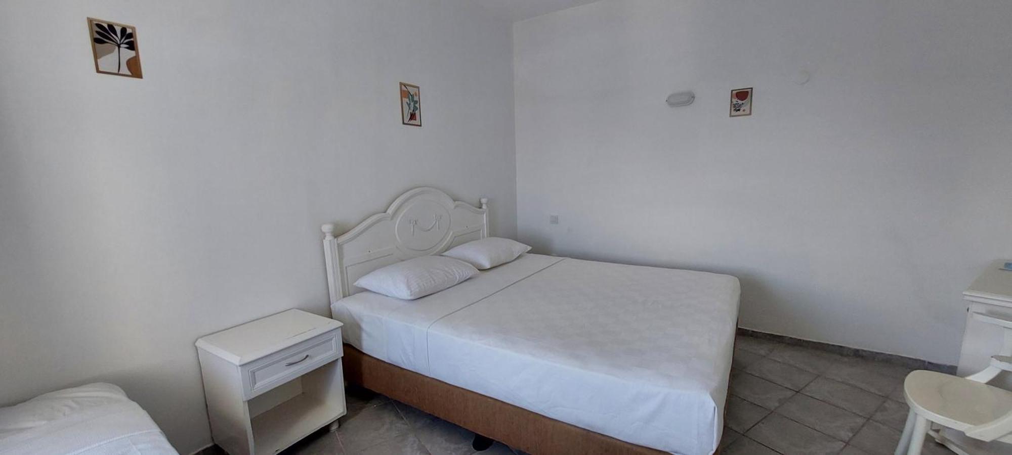 Family Room,1589729835:JPEG
